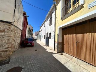 Casa aparellada  La luna