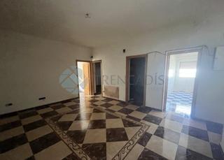 Pis  Cl pozo del valle  es: pl: pt:  el casar de escalona (toledo). Piso a la venta en el casar de escalona, toledo.  dispone de 97