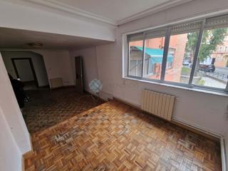 Pis  Pz campo de criptana  pl: pt:c  madrid (madrid). Piso de 96 m para reformar a la venta en el distrito de usera, m