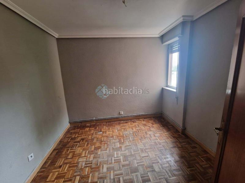 Foto 33032e48-8b6c-433d-a0be-d9c53e345e12. Pis a Almendrales Madrid