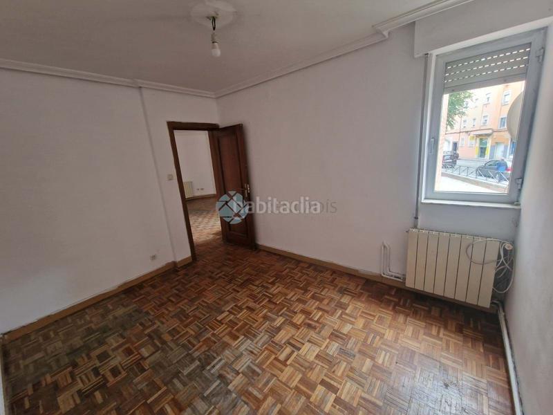 Foto 5e0a4487-90b4-4f0a-a442-7930fb1d9249. Pis a Almendrales Madrid