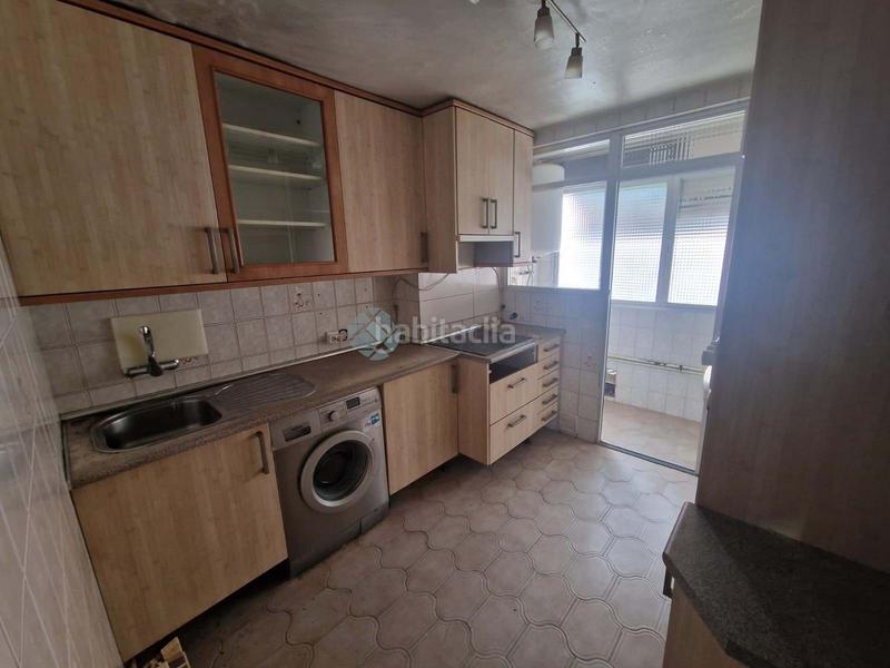 Foto ca1a19fc-f125-4b5d-8b44-578629f7fb91. Pis a Almendrales Madrid