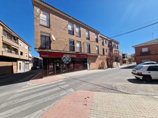 Pis  Cl don pelayo  es: pl: pt:  sonseca (toledo). Ático de 1 dormitorio y un cuarto de baño. se encuentra en la te