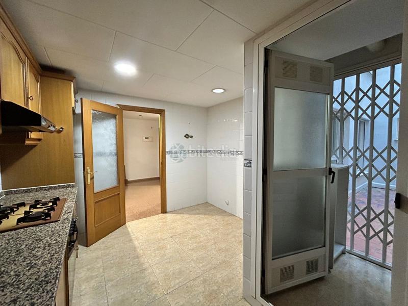 Foto bbe8a080-931d-4dd3-a724-6608078109cd. Piso en Metro - Auditorio Paiporta