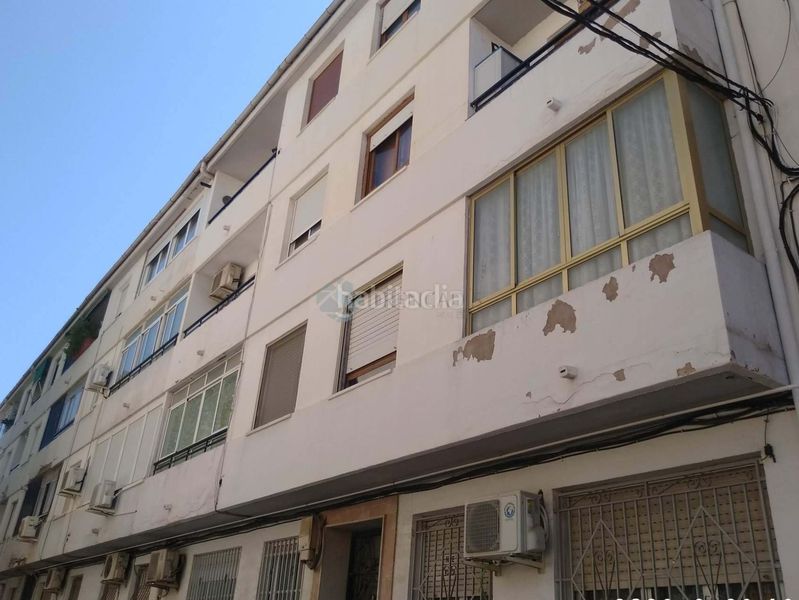 Foto b95cef7c-a202-4f97-839f-6744985c012b. Piso en Plaza Castelar - Mercado Central Elda