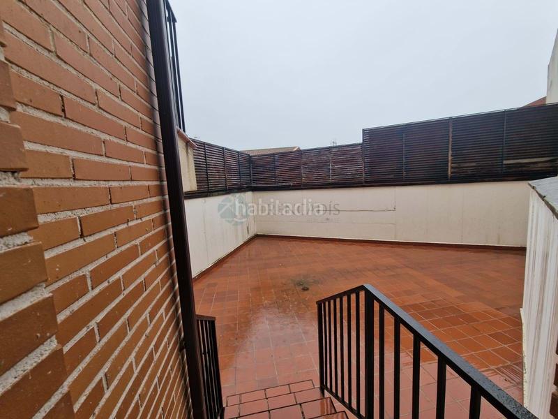 Foto 579e957b-80e3-4d0d-8a7a-faf306fd1ad5. Pis a Fuensalida