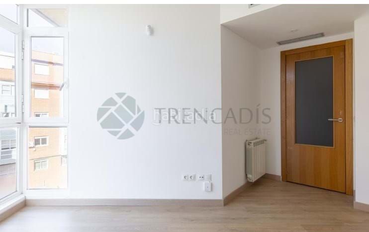 Foto f3bd4e49-fb9a-481e-8d97-8859e6e822b1. Pis a Ventas Madrid