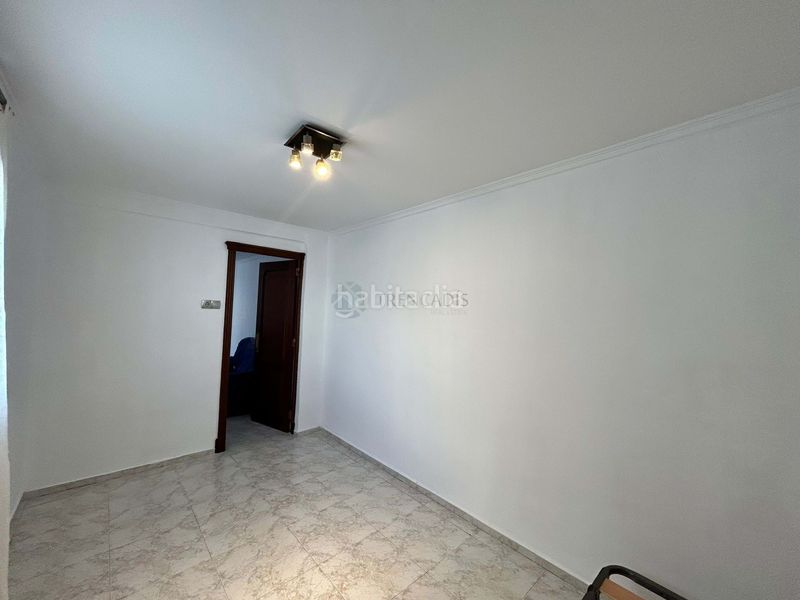 Foto a5901119-6ad3-4f67-a357-00f15b0b518b. Pis a Benetússer