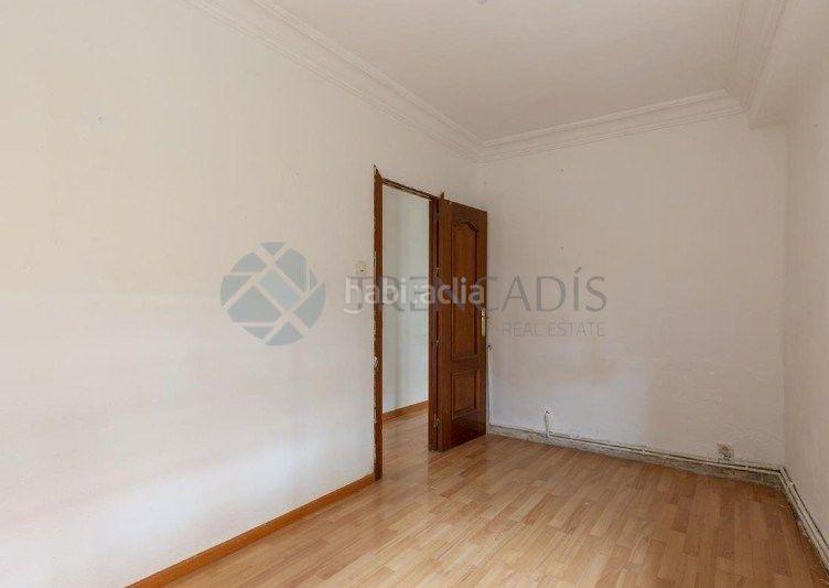 Foto a500d63f-75d1-47cd-ad10-7c1d6c08899a. Pis a Opañel Madrid