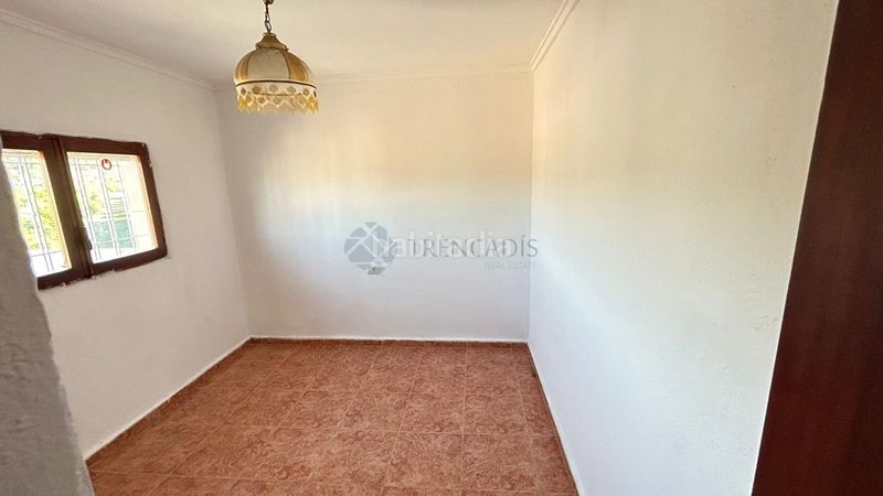 Foto f8b677fe-3821-49ca-a87b-05e06637fe55. Chalet en Gavarda