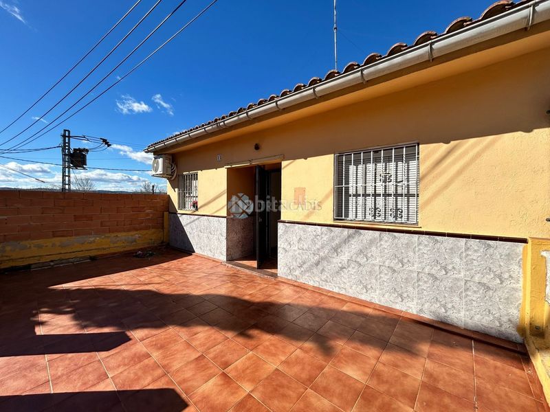 Foto ff1ecd64-a26a-4773-82ff-25a9e2b659e8. Xalet a Gavarda