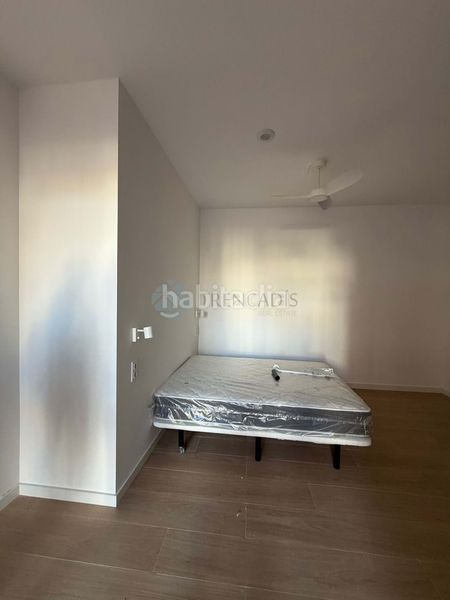 Foto 0f683613-ab99-48e8-93b7-a1c458b151a7. Pis a Mont Olivet Valencia