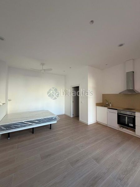 Foto a75cb1f7-ee4f-452d-94e7-c781a32d0360. Pis a Mont Olivet Valencia