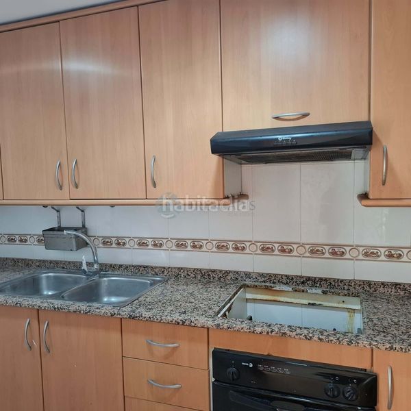 Foto f0cc439c-7ad5-4096-900f-cbd8d8b7a08c. Pis amb aparcament a Silla