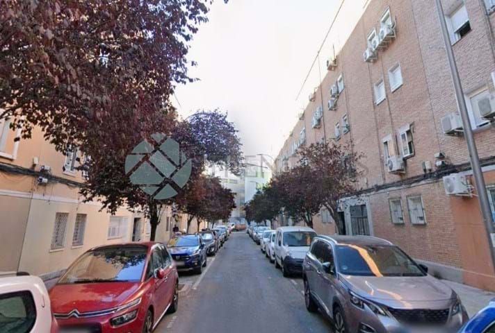 Foto bfd92966-6f47-45b2-b619-4e0f1f6a848c. Pis a Simancas Madrid