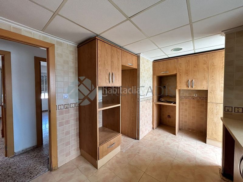 Foto a683d06e-20d0-44be-930d-a729ad3bce0d. Pis a Canals