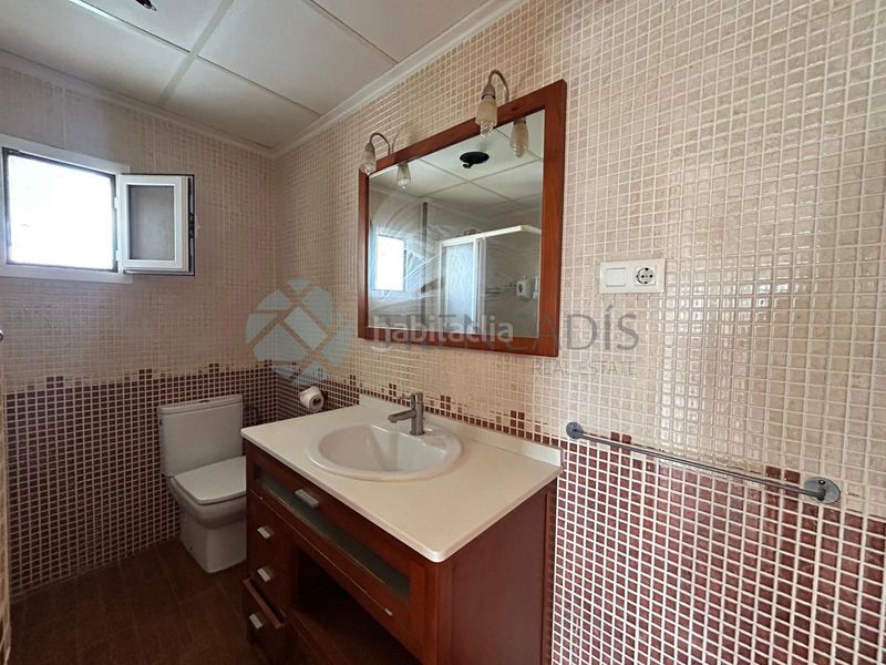 Foto eb0e6ab6-5831-4f8f-9d90-fdf4e9b8bdb5. Pis a Canals