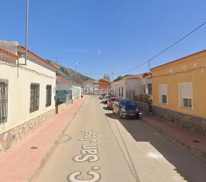 Foto 7e60dd3a-5555-4bcb-b243-efc448a38d42. Pis a Algueña