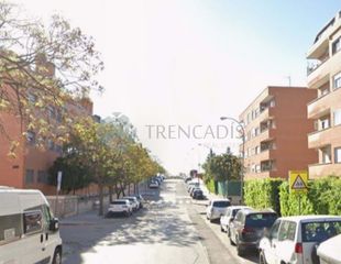 Pis  Cl pazos de los  es: pl: pt:c  algete (madrid). Piso ocupado por persona sin justo títuloeste inmueble debido a