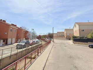 Maison jumelée  Cl donantes de sangre (a)  cabanillas del campo (guadalajara). Vivienda unifamiliar adosada ocupada por persona sin justo títul