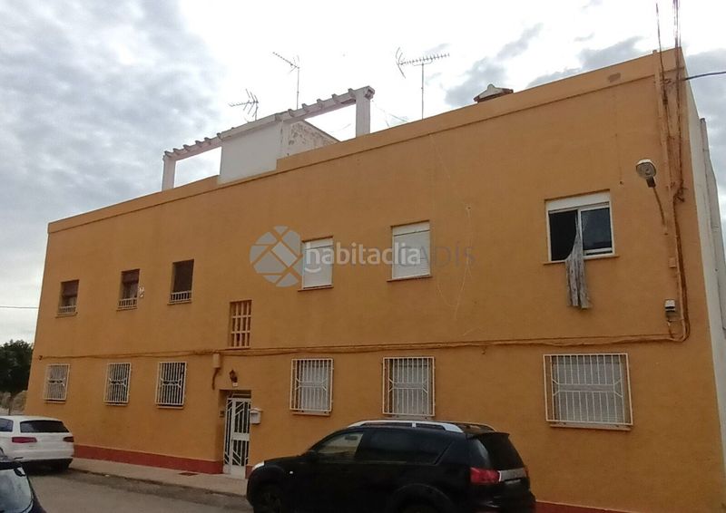 Foto 9323ee12-e951-43c8-addb-69a66615a399. Etagenwohnung in Manuel