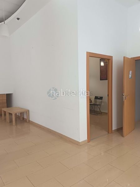 Foto 8becbbb2-d3d2-4ef0-a70a-f4f3ffbd8d8f. Local comercial a La Raïosa Valencia