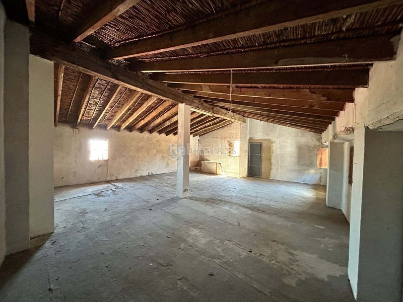 Foto 1f1bbe26-2e0c-4e60-8f98-09ef31452689. Casa aparellada a Oliva pueblo Oliva