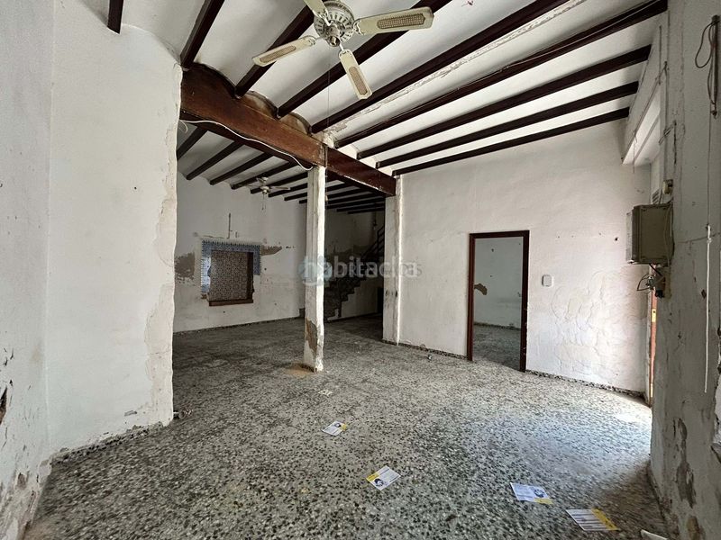 Foto 209595e0-a22c-4de1-8a3e-600ff168d632. Casa aparellada a Oliva pueblo Oliva