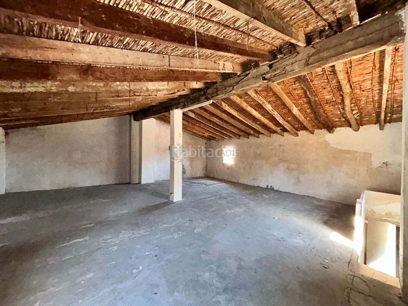 Foto 5a7650ce-5cb1-45ef-963c-2b420ffca5ca. Casa aparellada a Oliva pueblo Oliva