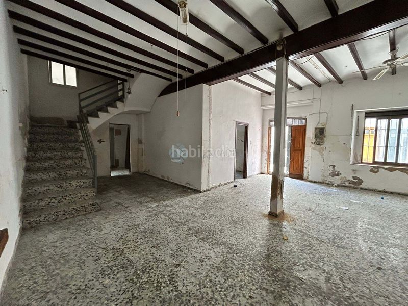 Foto bf170eed-2475-4b56-aa7a-5300bef3d1f7. Casa aparellada a Oliva pueblo Oliva