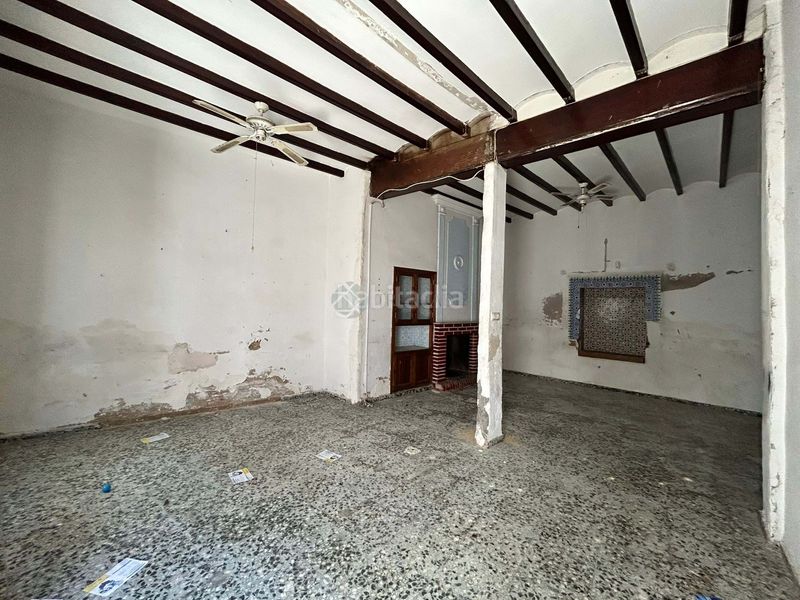 Foto c127616e-31b7-4c66-89b3-814329b2d506. Casa aparellada a Oliva pueblo Oliva