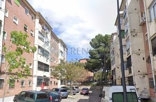 Pis a CL GODELLA  Pl: Pt:IZ   MADRID (MADRID)