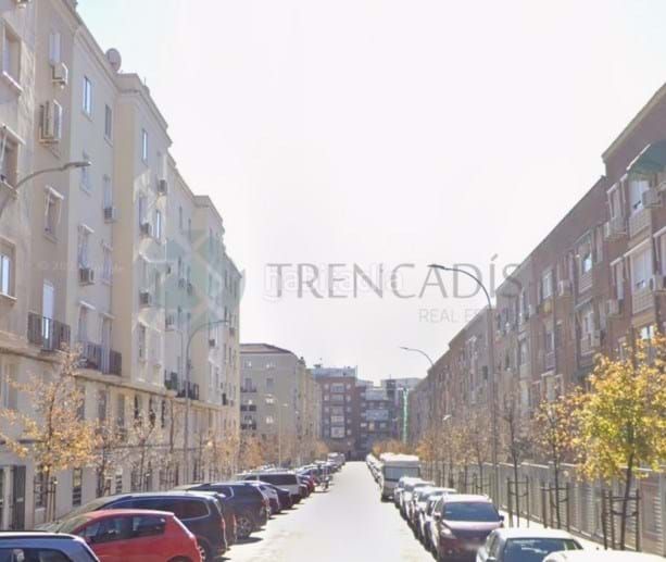 Foto f547ddb8-e9e3-471f-8130-5d7af1b77e88. Pis a Ventas Madrid