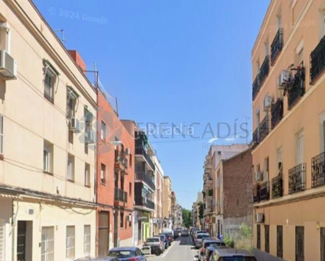Foto 0adfddd2-a23f-43dd-942c-b995003b3a33. Pis a Comillas Madrid