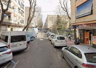 Pis  Ciudad real  es: pl: pt:a. Piso ocupado por persona sin justo títuloeste inmueble debido a