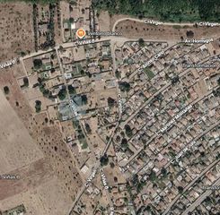 Casa adosada  Viñas. Vivienda unifamiliar independiente ocupada por persona sin justo