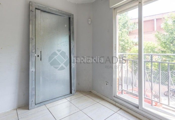 Foto a14f0722-3784-4610-aeb2-5cb4f5daa5e8. Pis a Palomeras Bajas Madrid