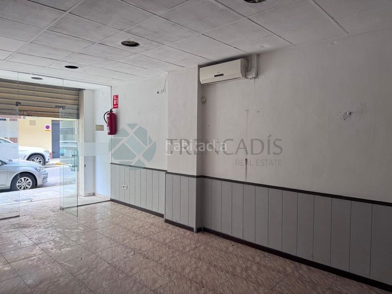 Foto b39c06b3-61da-4dd0-975d-ba34e3f65940. Local comercial a L´Hort de Senabre Valencia
