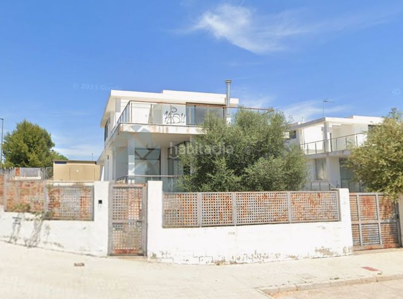 Foto 19c4a5a8-3711-47f9-ac45-80e4c3fc0550. Casa adossada a Riba - roja de Túria