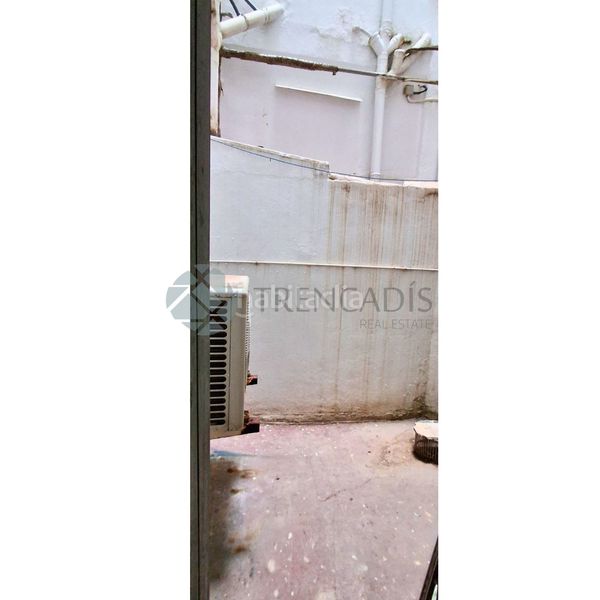 Foto 1a91fe76-0ad0-412d-926b-7e63b42e25d7. Local comercial a Gran Via Valencia
