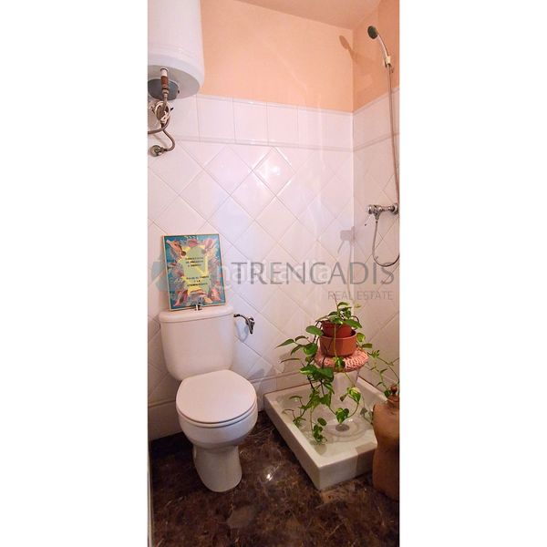 Foto 71e93fa7-f746-4f31-8cf4-8f08b98239a4. Local comercial a Gran Via Valencia