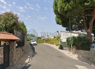 Semi detached house  Cl andalucia   algete (madrid). Vivienda unifamiliar independiente ocupada por persona sin justo