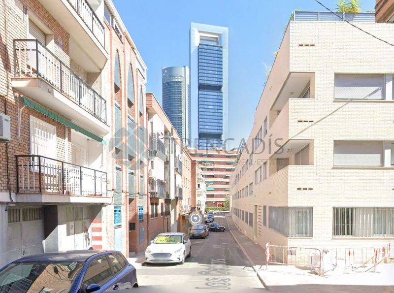 Foto d5a84b05-bc65-498a-a44e-43f3b1923e7d. Pis a Almenara-Ventilla Madrid