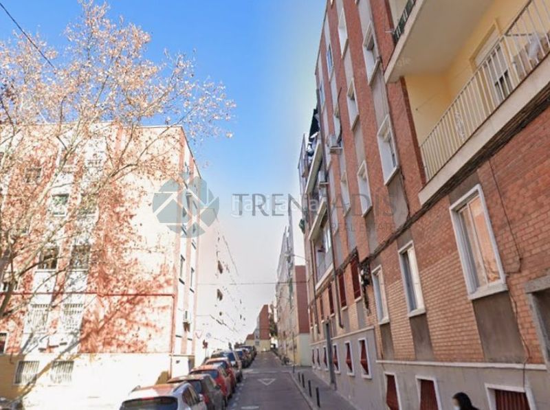 Foto b8b69199-6dae-4b5d-a7ba-4e9a01000623. Pis a Palomeras Bajas Madrid