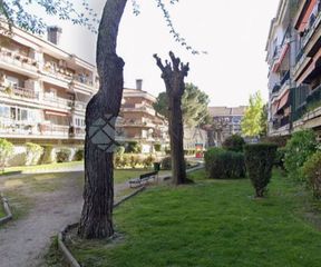 Pis  Cl costa azul  es: pl: pt:d  collado villalba (madrid). Piso ocupado por persona sin justo títuloeste inmueble debido a