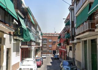 Appartamento  Cl manganeso  es:a pl: pt:a  madrid (madrid). Piso ocupado por persona sin justo títuloeste inmueble debido a