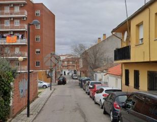 Pis  Cl marte de  es: pl: pt:a  ciempozuelos (madrid). Piso ocupado por persona sin justo títuloeste inmueble debido a