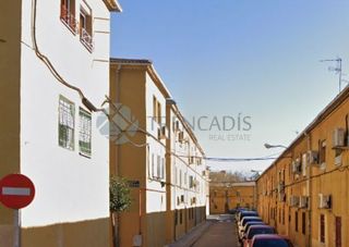 Piso  Cl monte santo  pl: pt:iz  madrid (madrid). Piso ocupado por persona sin justo títuloeste inmueble debido a