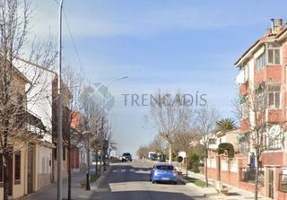 Flat  Cl martires  pl: pt:dh  el álamo (madrid). Piso ocupado por persona sin justo títuloeste inmueble debido a