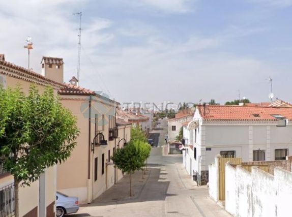 Foto 6442b815-4ede-44de-8d24-9c2fc8d5a7d0. Pis a Meco pueblo Meco